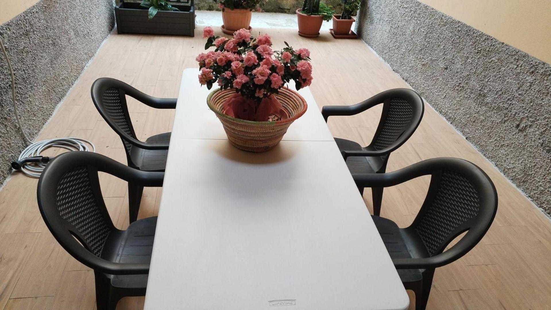 Thelozzashome Apartment